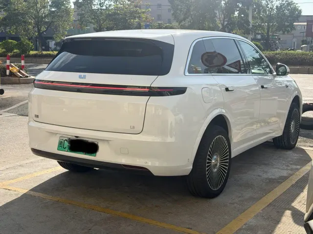 Li Auto L7 — Фото автомобиля 7