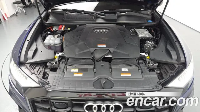 Audi Q8 55 TFSI quattro Premium — Фото автомобиля 6