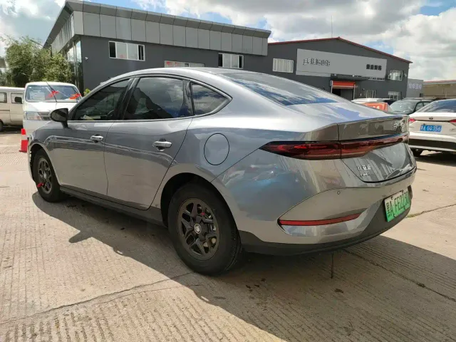 BYD Qin PLUS — Фото автомобиля 8