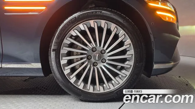 Genesis G80 Electrified G80 (RG3) — Фото автомобиля 20