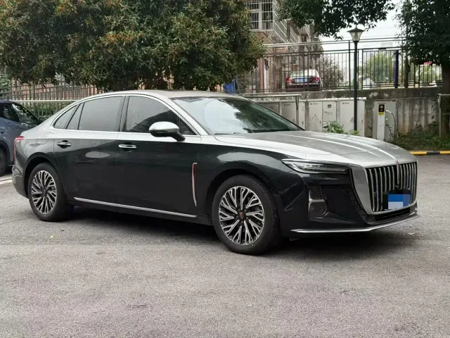 Hongqi H5 — Фото автомобиля 3