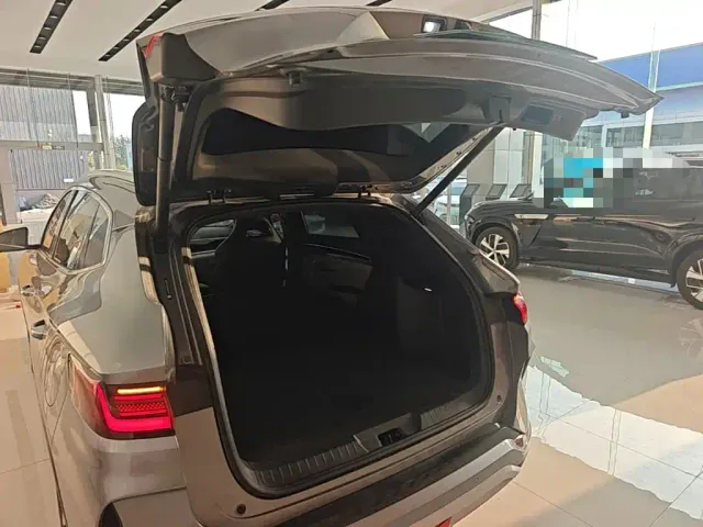 BYD Song PLUS — Фото автомобиля 18