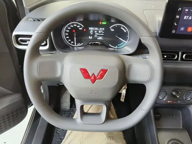 Wuling Hongguang — Фото автомобиля 10