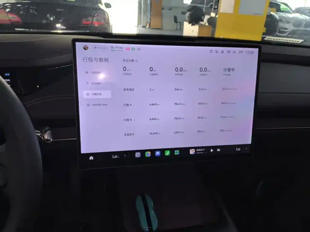 Xiaomi SU7 — Фото автомобиля 12