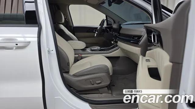 Kia Carnival 4th Gen — Фото автомобиля 16