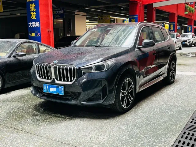 Фотография автомобиля — BMW X1