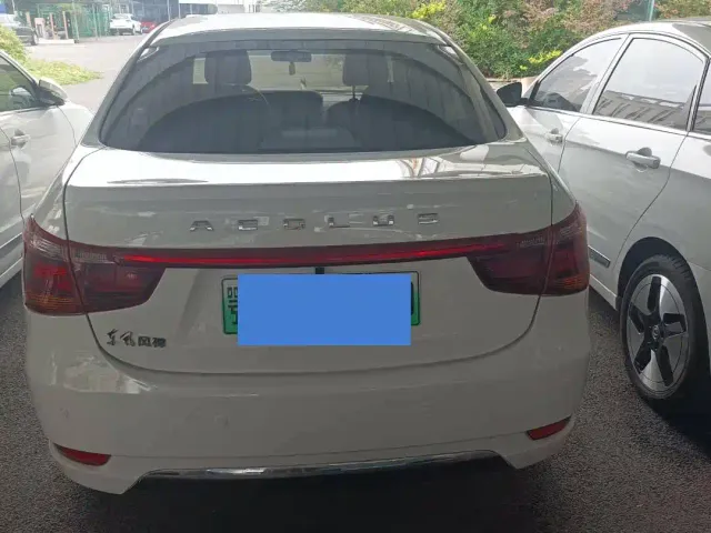 Dongfeng Fengshen E70 — Фото автомобиля 9