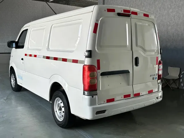 Changan Star 9 EV — Фото автомобиля 5