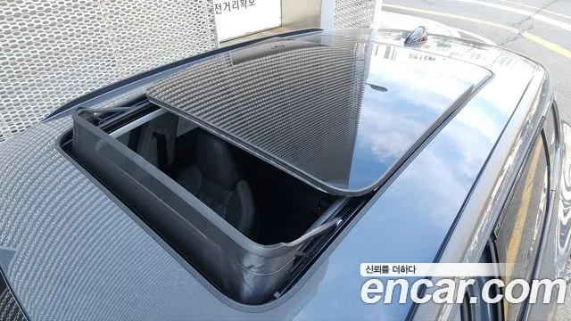 Audi Q6 e-tron — Фото автомобиля 10