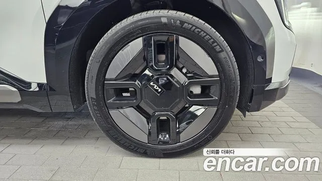 Kia EV9 — Фото автомобиля 6