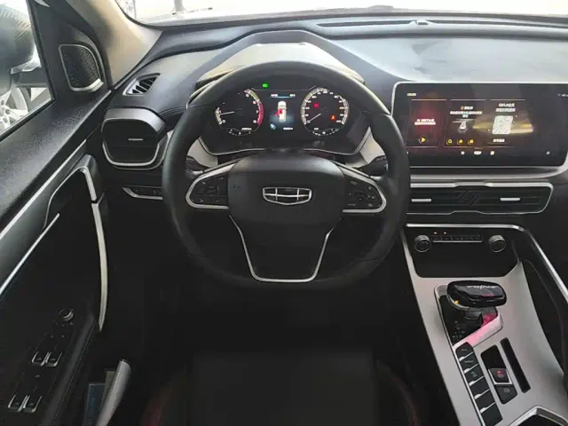 Geely Binyue — Фото автомобиля 10