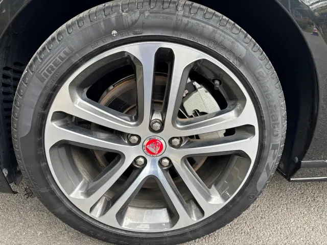 Jaguar XEL — Фото автомобиля 25