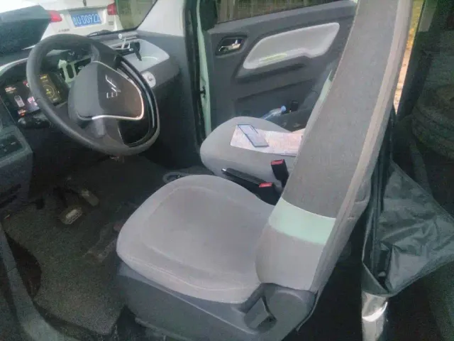 Wuling Hongguang Mini EV — Фото автомобиля 11