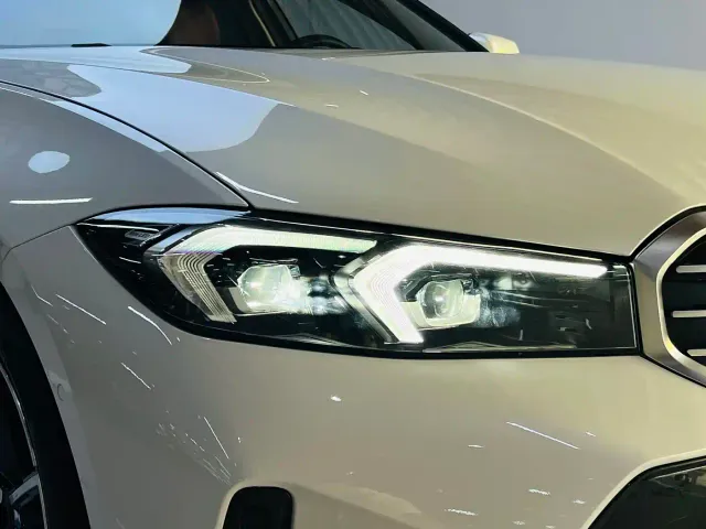 BMW 3 Series — Фото автомобиля 4