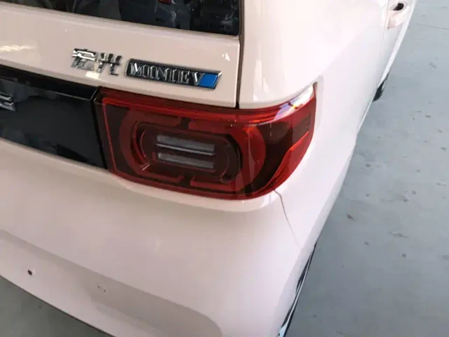 Wuling Hongguang Mini EV — Фото автомобиля 7