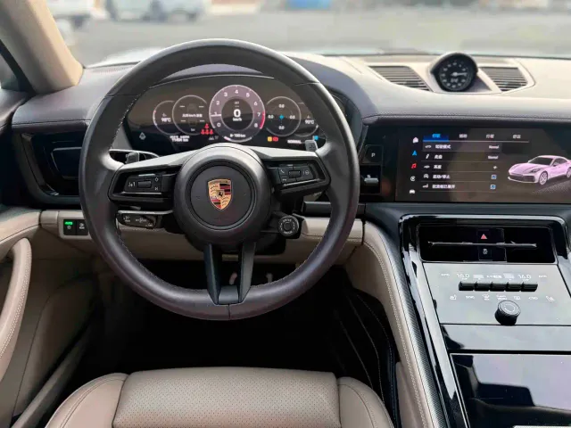 Porsche Panamera — Фото автомобиля 12