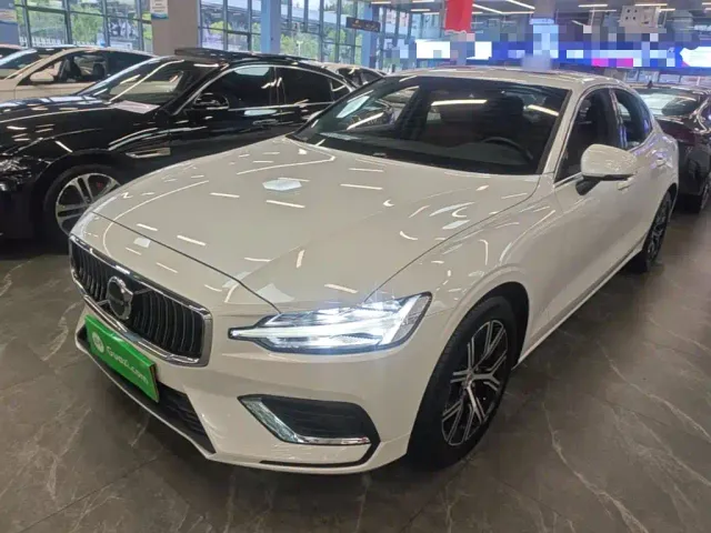Фотография автомобиля — Volvo S60