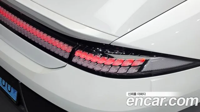 Hyundai Ioniq 6 — Фото автомобиля 8
