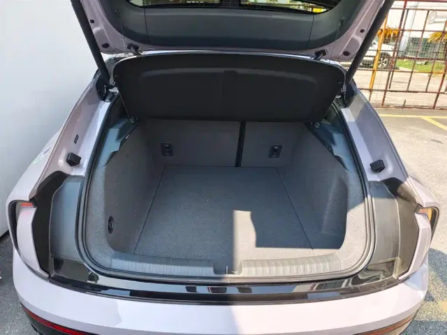 Audi E5 Sportback — Фото автомобиля 10