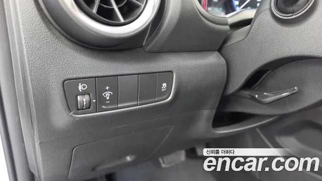 Hyundai Kona New — Фото автомобиля 23