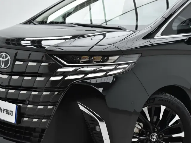 Toyota Alphard — Фото автомобиля 5