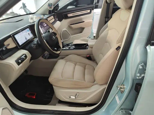 Geely ICON — Фото автомобиля 14
