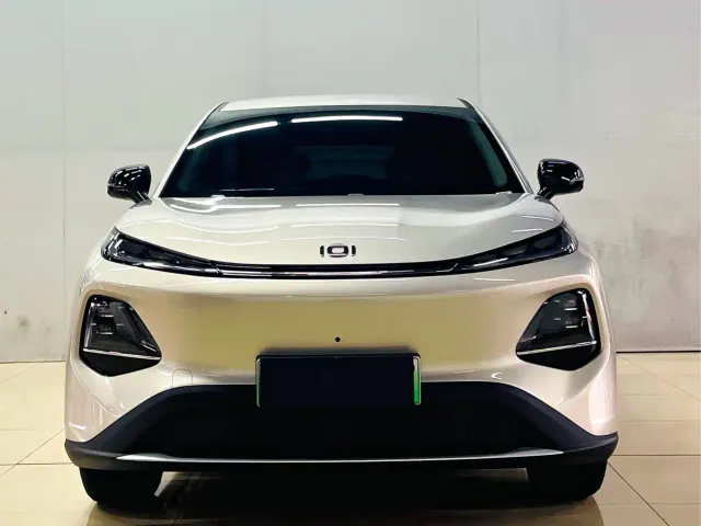 Changan Qiyuan Q05 — Фото автомобиля 2