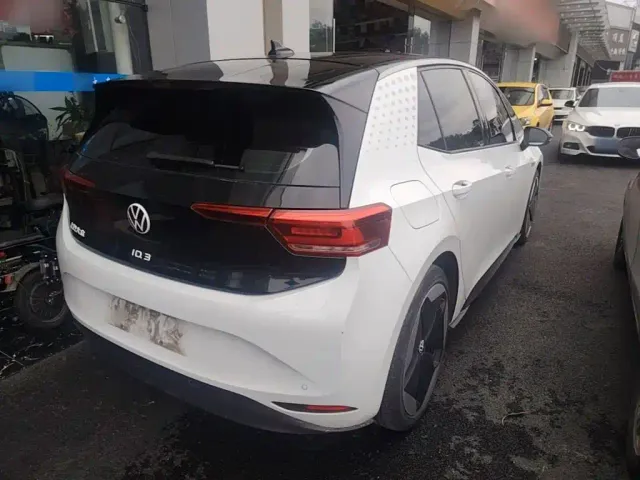 Volkswagen ID.3 — Фото автомобиля 6