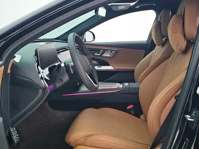 Mercedes-Benz E-Class — Фото автомобиля 15