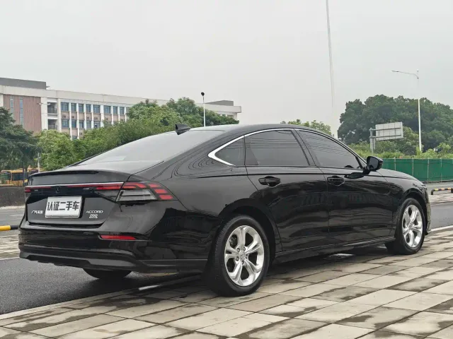 Honda Accord — Фото автомобиля 21