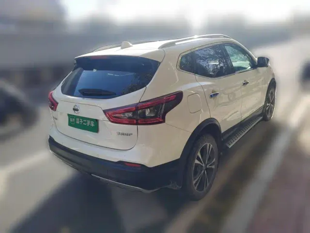 Nissan Qashqai — Фото автомобиля 4