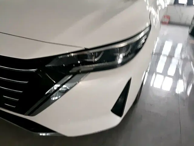 Nissan Sylphy — Фото автомобиля 23