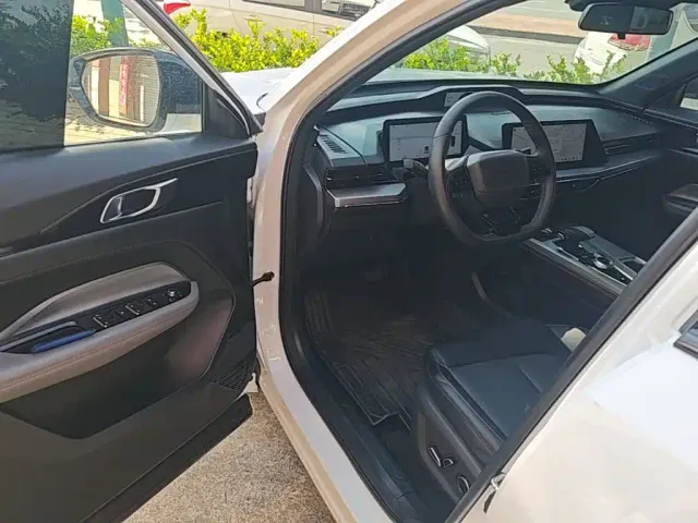 Changan Oshan Z6 EV — Фото автомобиля 15