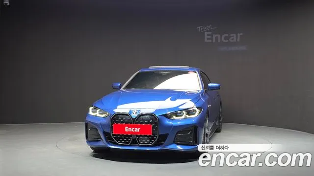 BMW i4 — Фото автомобиля 3