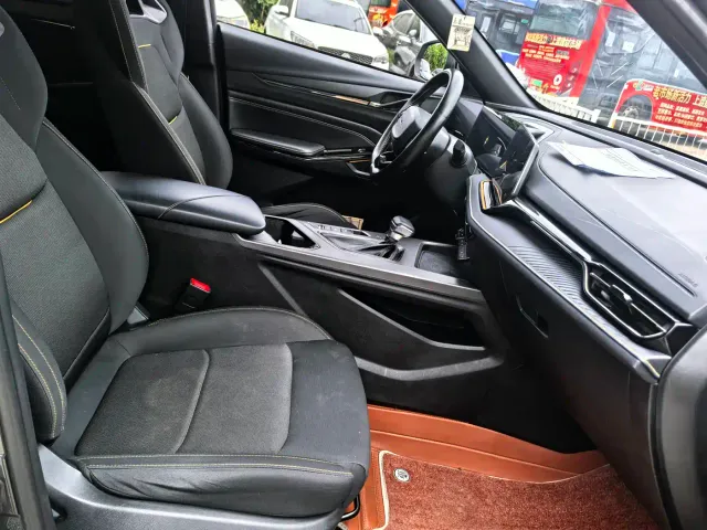 Changan X5 Plus — Фото автомобиля 6