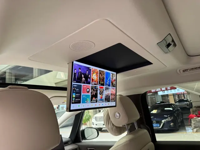 Li Auto MEGA — Фото автомобиля 18