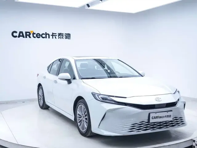 Toyota Camry — Фото автомобиля 4