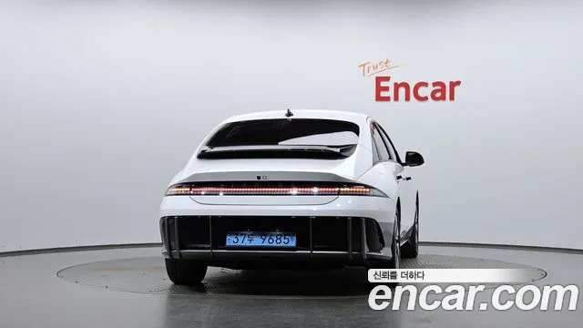 Hyundai Ioniq6 — Фото автомобиля 2