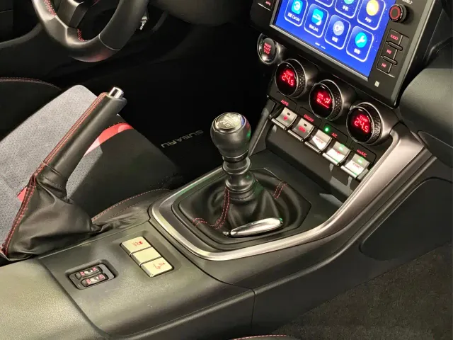 Subaru BRZ — Фото автомобиля 16