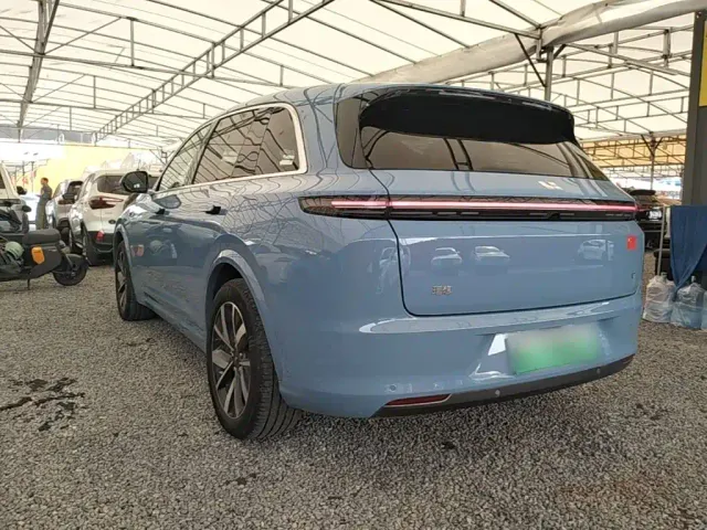 Li Auto L7 — Фото автомобиля 4