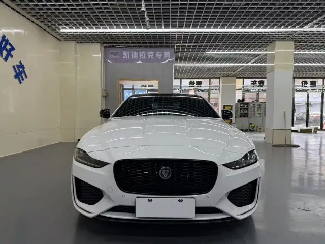Jaguar XEL — Фото автомобиля 2