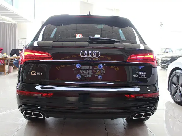Audi Audi Q5L 2024 Model 40 TFSI Luxury Dynamic — Фото автомобиля 4