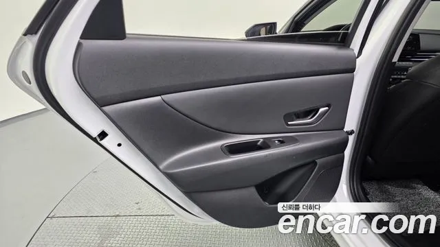 Hyundai Avante CN7 — Фото автомобиля 14