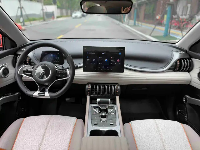 BYD Yuan PLUS — Фото автомобиля 17