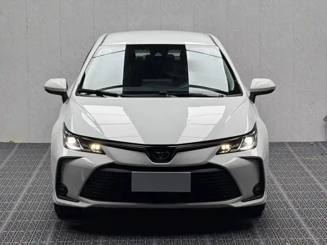 Toyota Corolla — Фото автомобиля 2