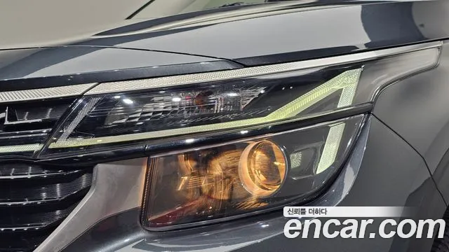 Kia Seltos — Фото автомобиля 7