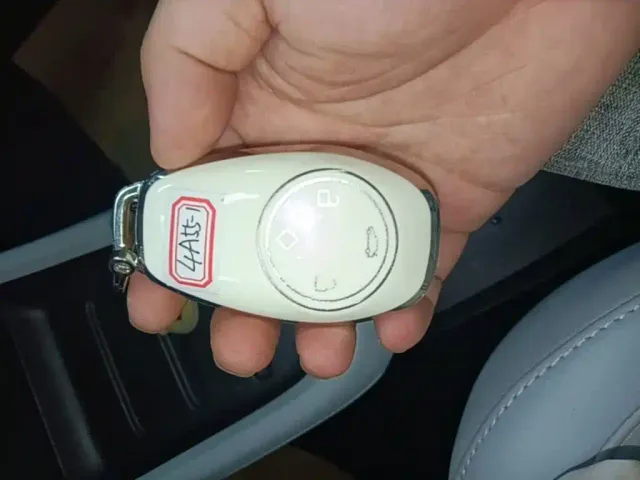 Leapmotor Leapmotor T03 2022 Star Diamond Edition — Фото автомобиля 8
