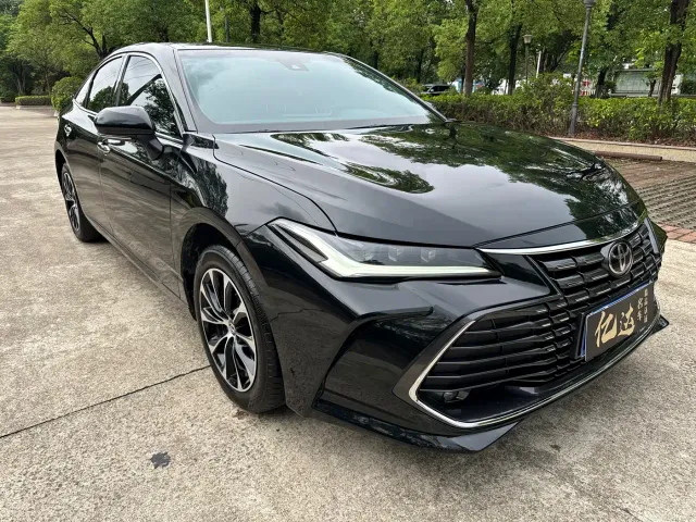 Toyota Avalon — Фото автомобиля 10