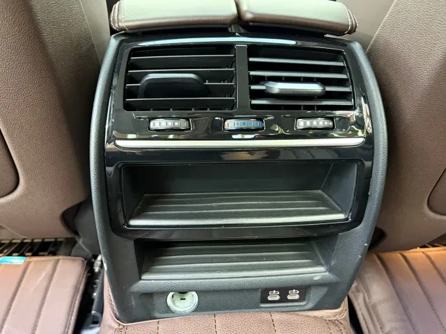 BMW 5 Series — Фото автомобиля 13