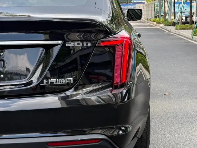 Cadillac CT5 — Фото автомобиля 10